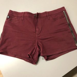 Rock & Republic maroon jean shorts